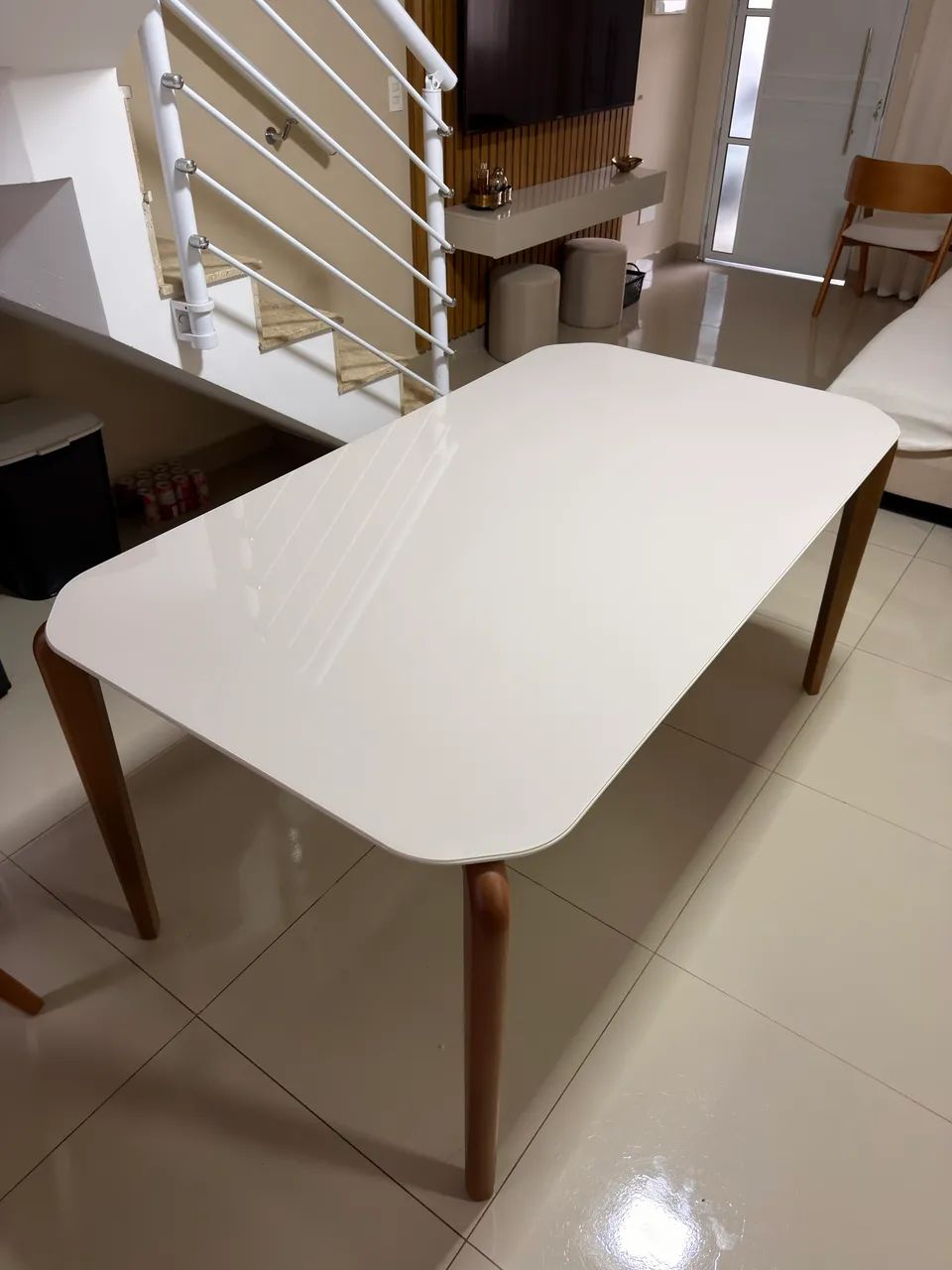 MESA DE JANTAR MADEIRA MACIÇA 6 LUGARES