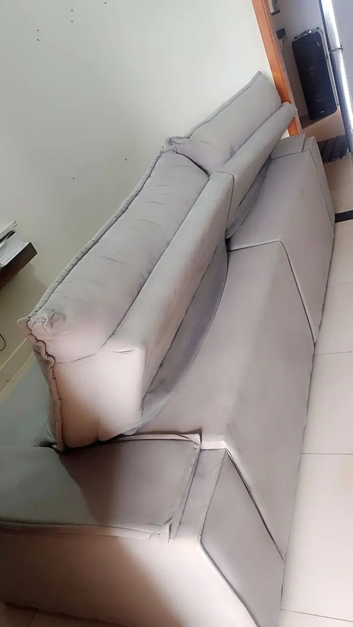 Vendo sofá retrátil reclinável 2.50 de comprimento retirar no tijuca . - Foto 2