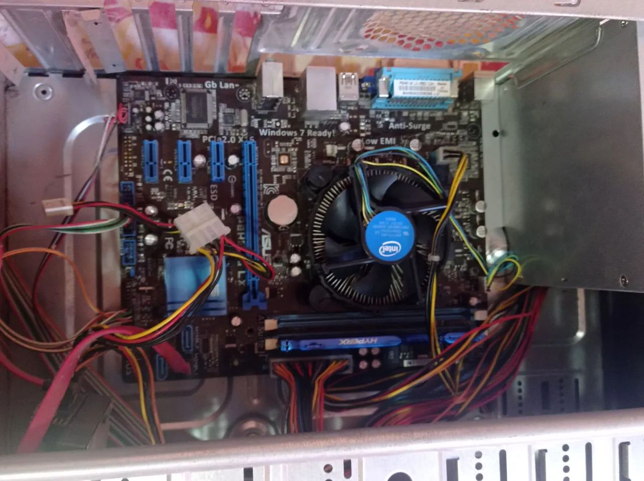 Vendo CPU com componentes ?