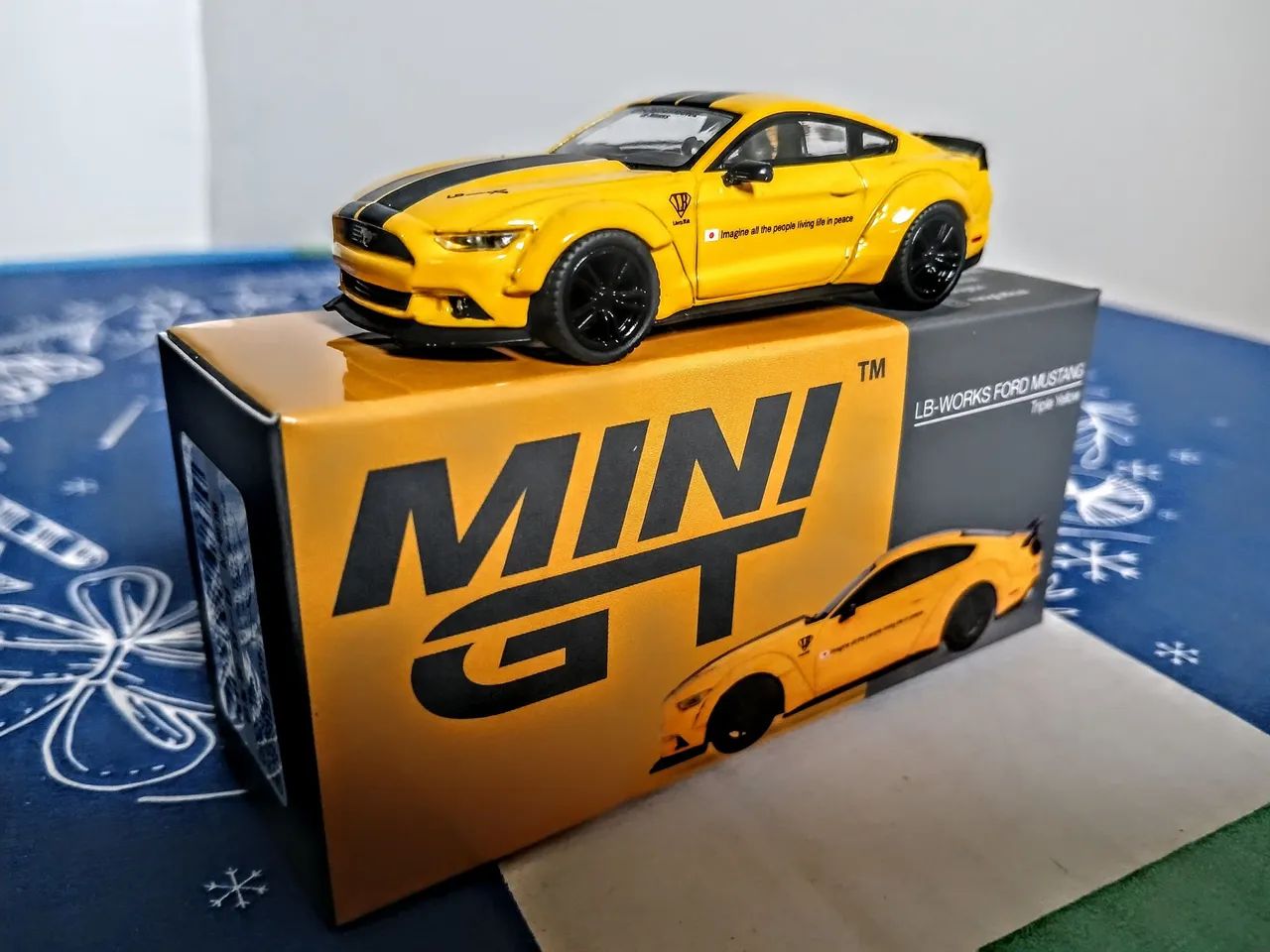 Mini GT Mustang LB Works 1/64