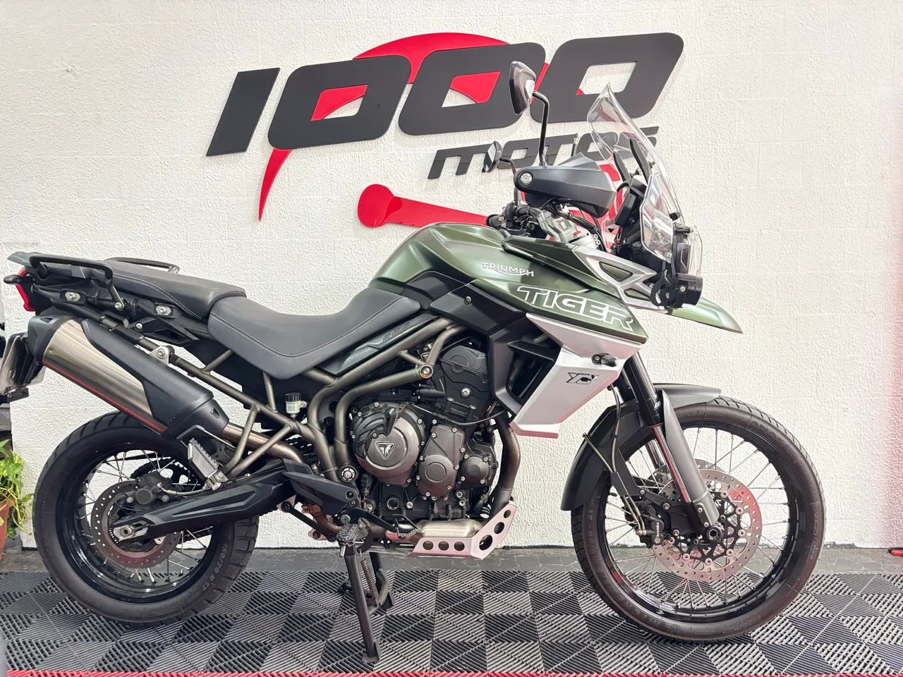 TRIUMPH TIGER 800 XCX