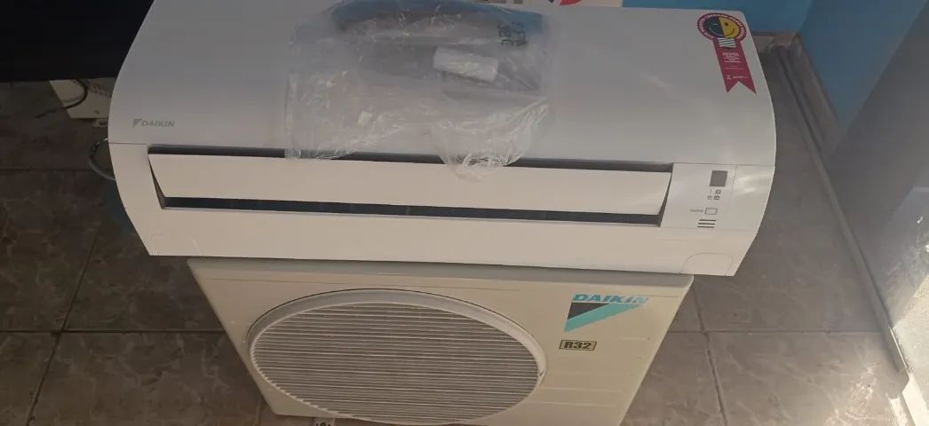 Daikin Split 9000 BTUs Inverter 