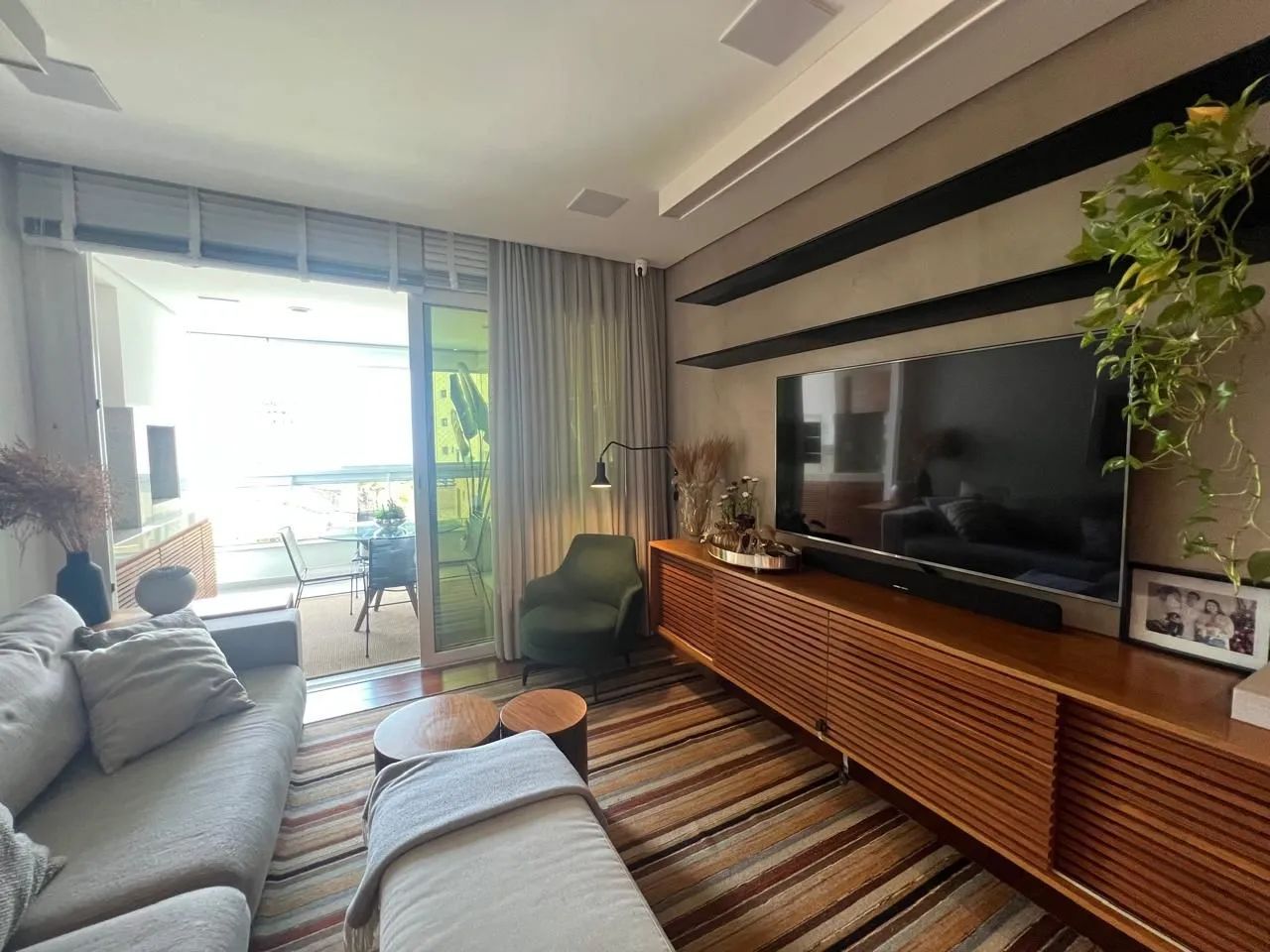 Apartamento 02 suítes próximo a Beira Mar Norte