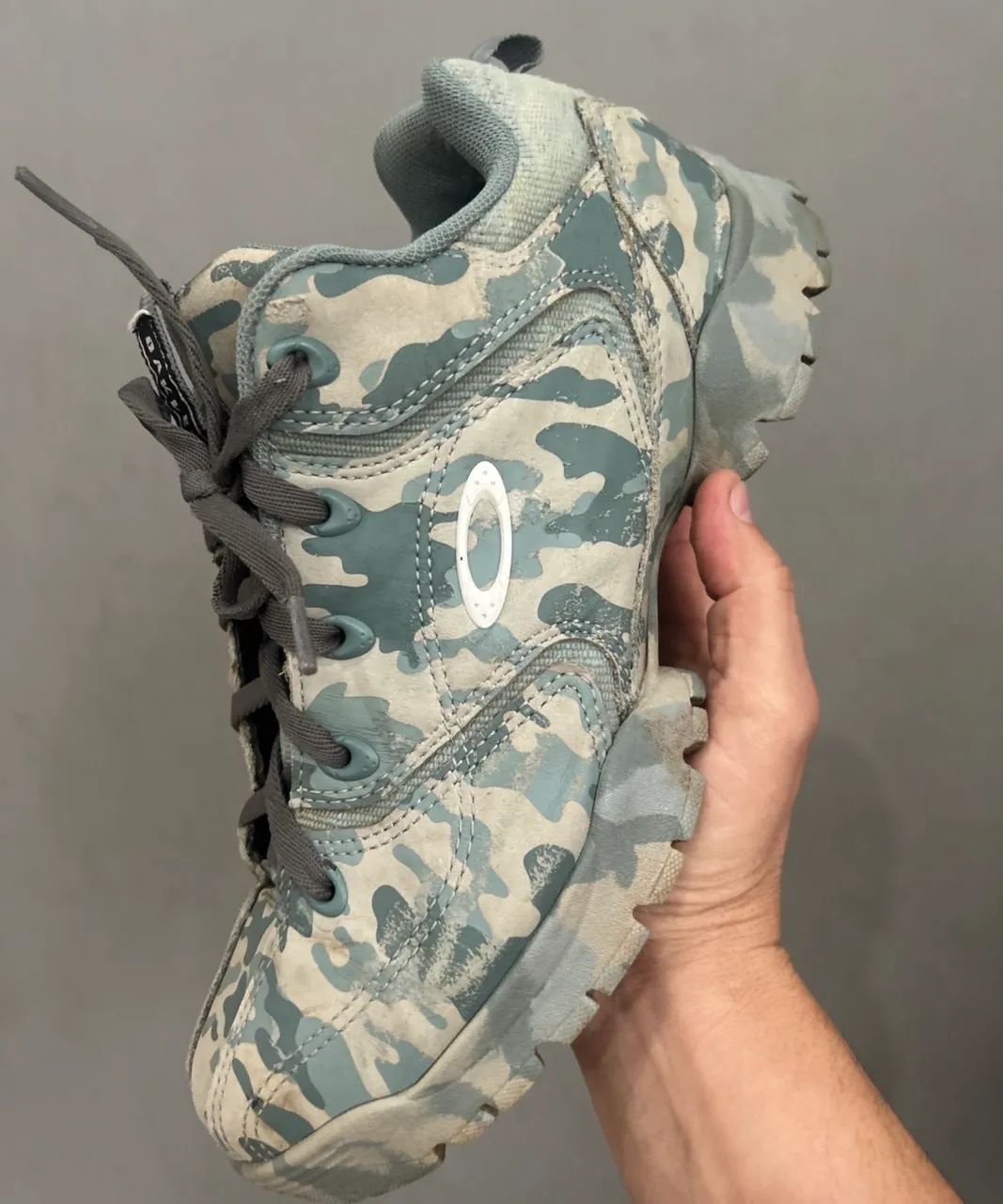 bota oakley flack low  camuflada 42 - Foto 2