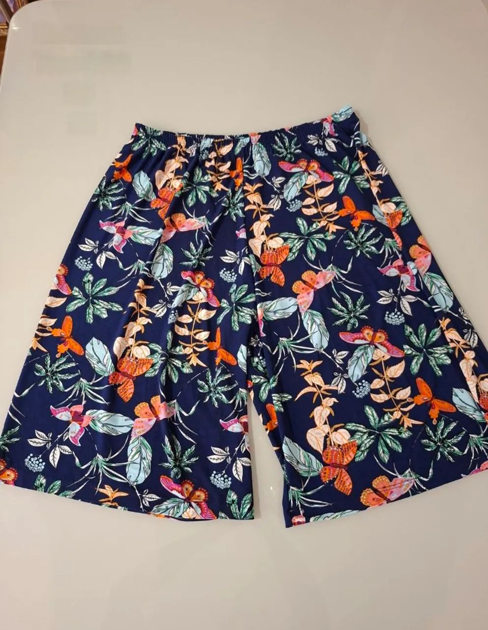 Bermuda feminina GG3 Nova