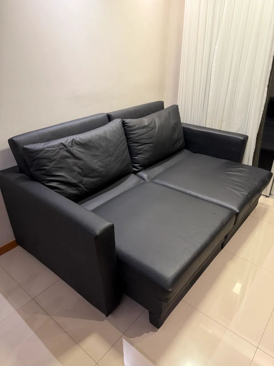 Sofá retrátil em Corino65581374664450121