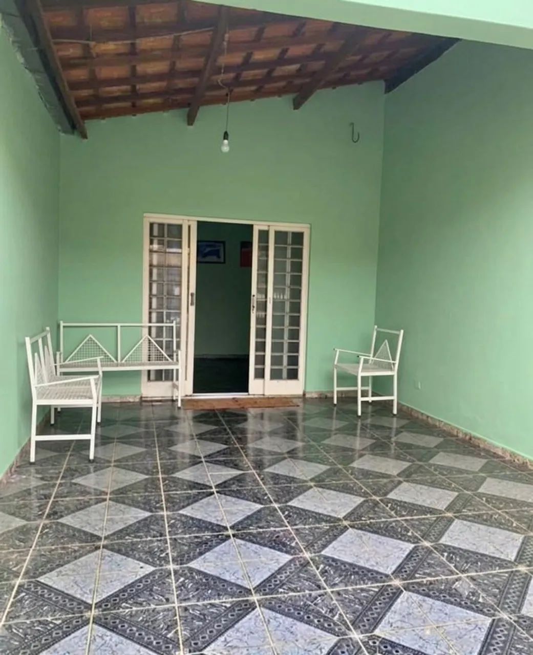 Vende-se casa nas Duas Irmãs pratinha 