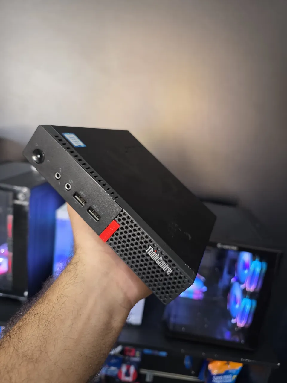 Lenovo ThinkCentre Ryzen 5 - 16GB Ram DDR4 - SSD NVME