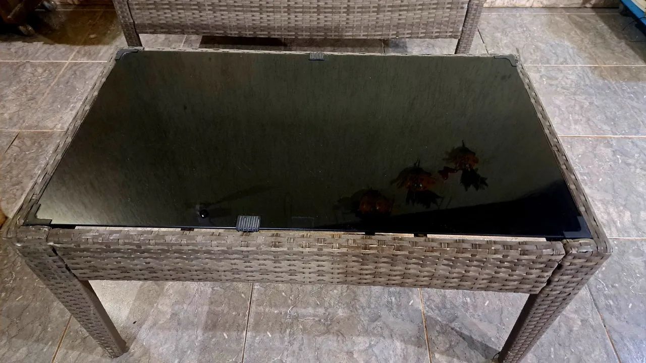 Conjunto de Sofá 2 Lugares + Mesa de Centro em Fibra Sintética ? - Foto 4