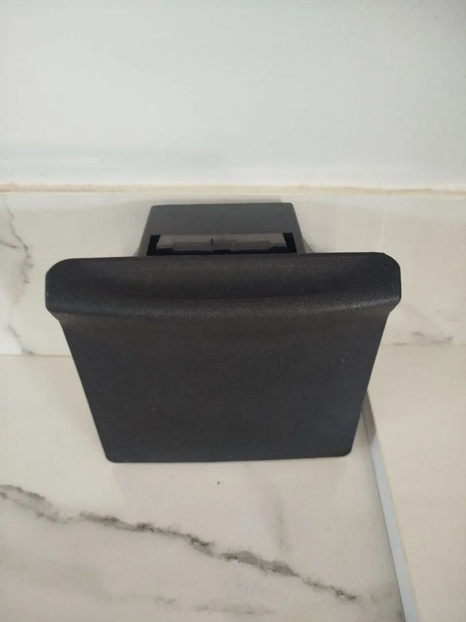 Porta copo traseiro console central - Foto 4