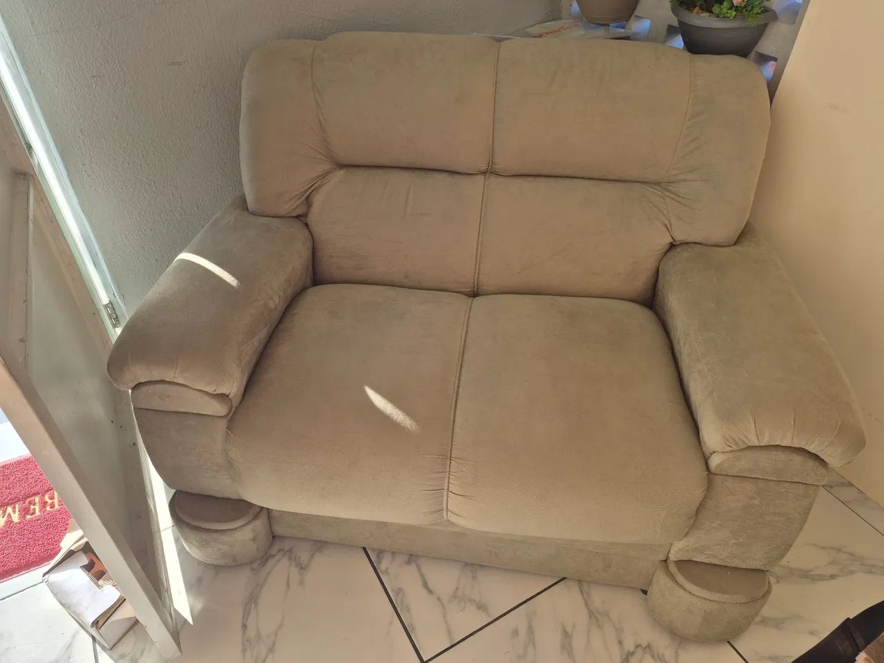 Vendo sofá 2 lugar novo