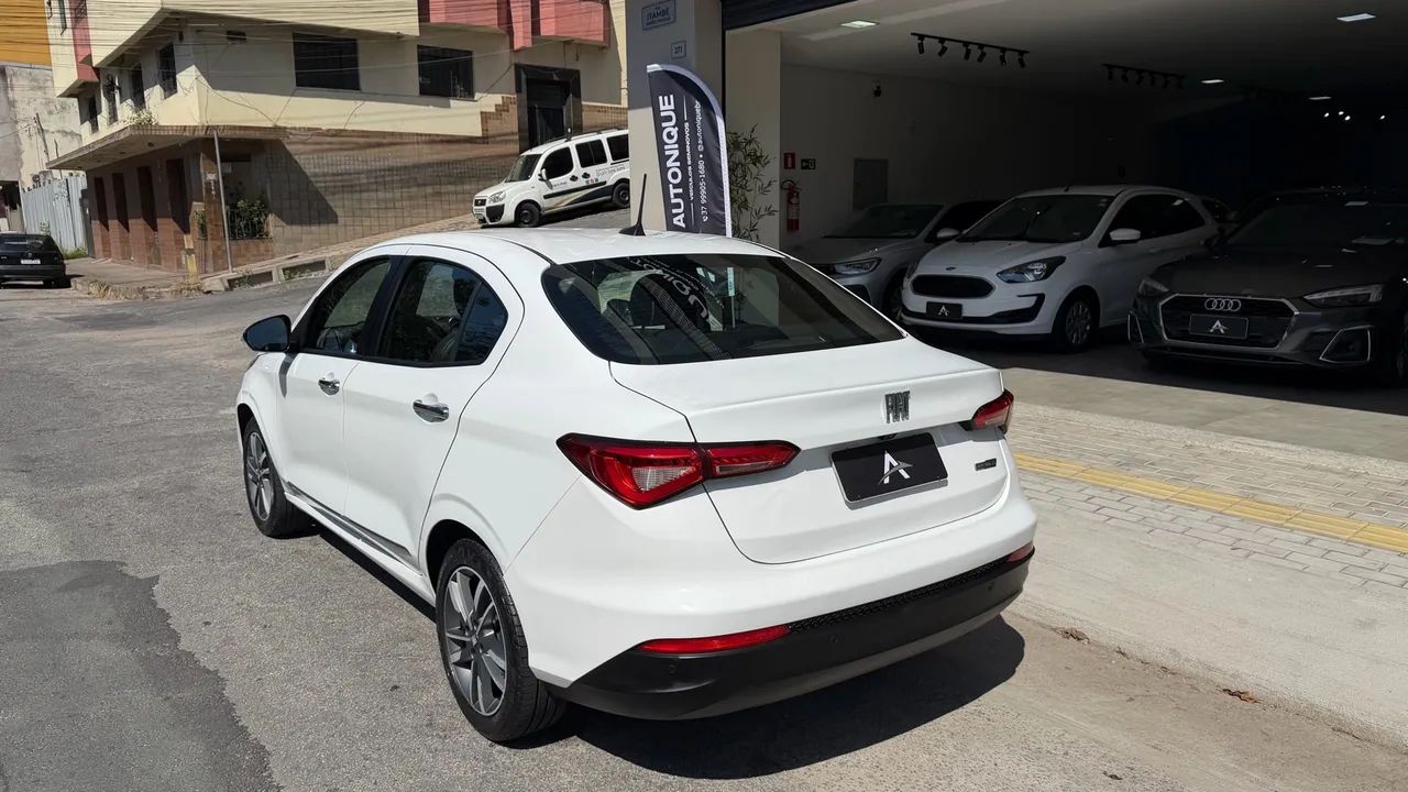 Fiat Cronos Precision 1.3 16V Flex Aut. 2023 - Foto 5