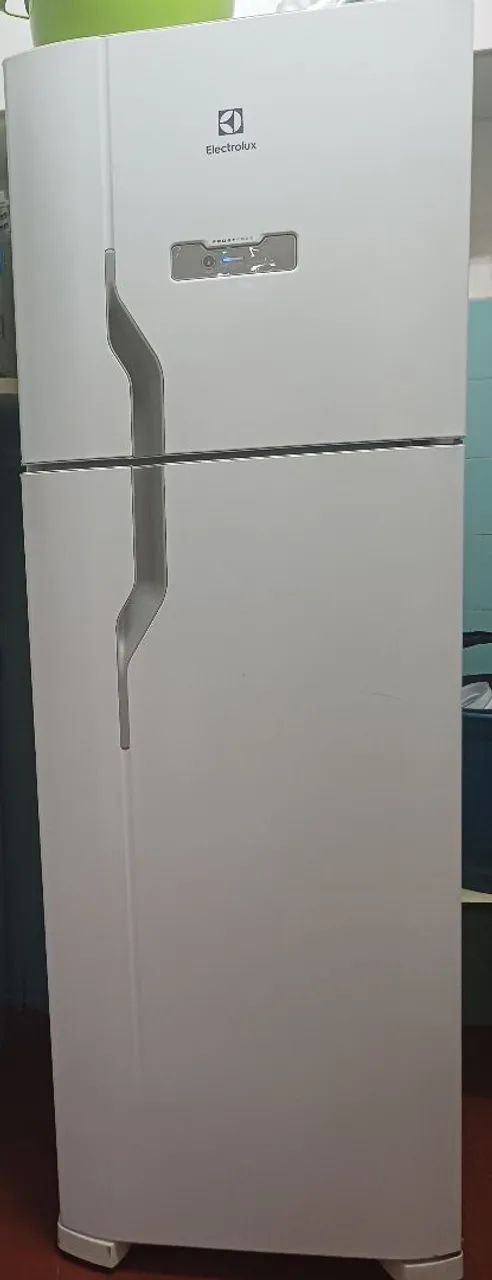 Geladeira Eletrolux duplex 280l