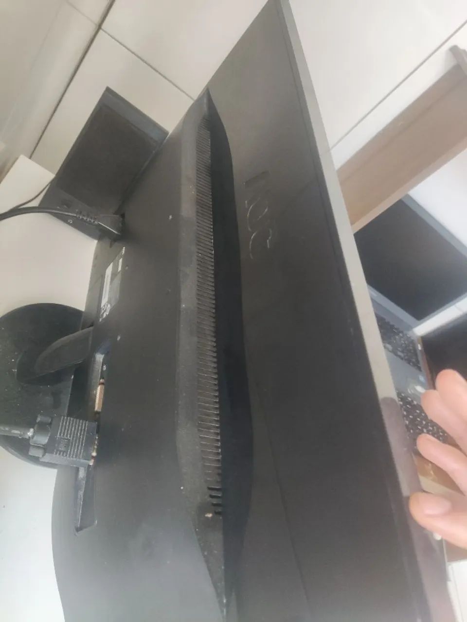 Monitor 21 polegadas AOC - VGA  - Foto 2