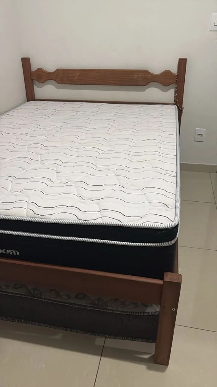 Cama de casal de madeira - Foto 2