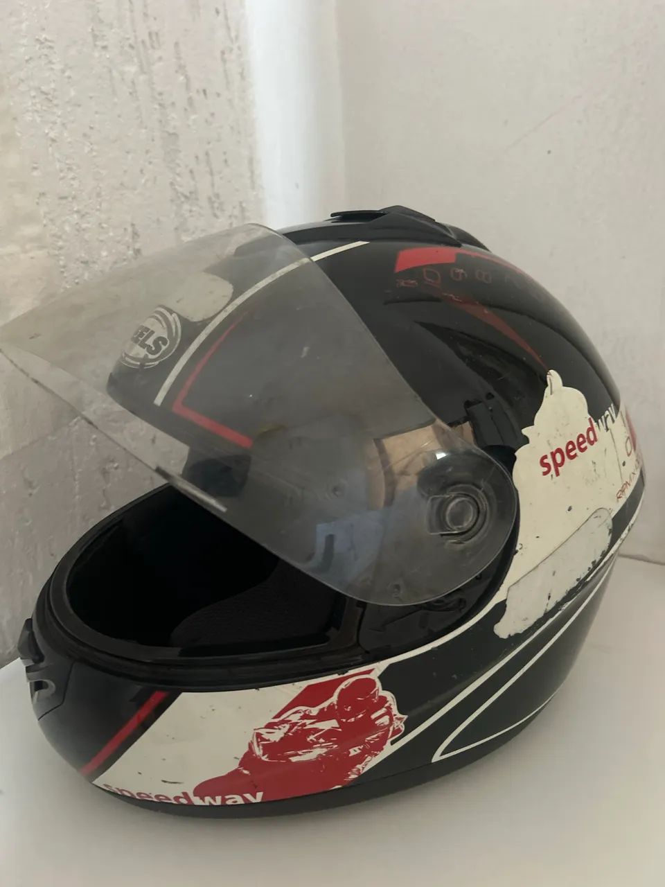 Capacete Peels