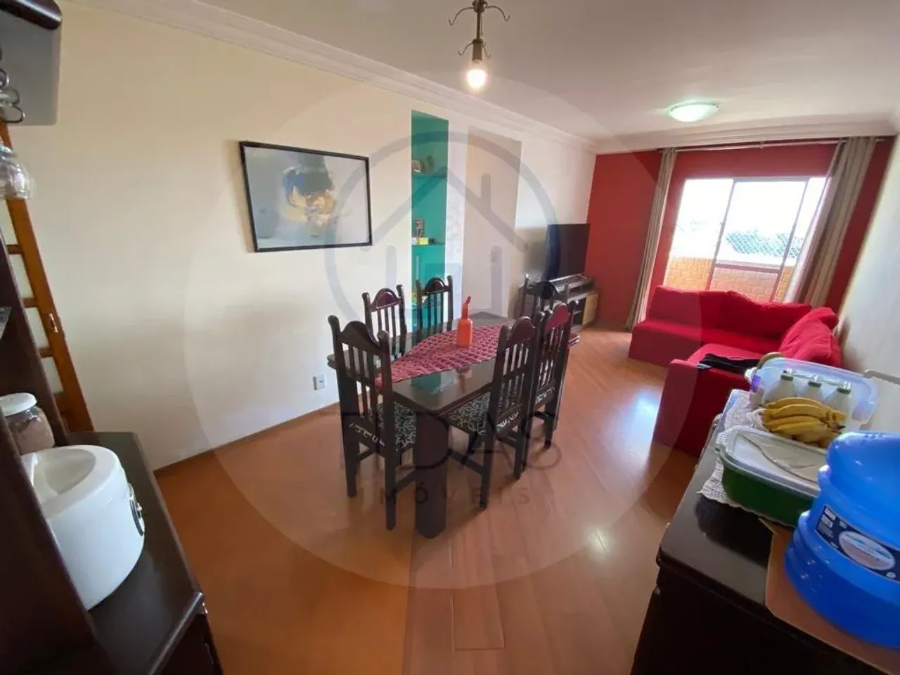 Apê de 70m2 com varanda, 3 quartos sendo 1 suíte e 1 vaga na Vila Nova Cachoerinha.