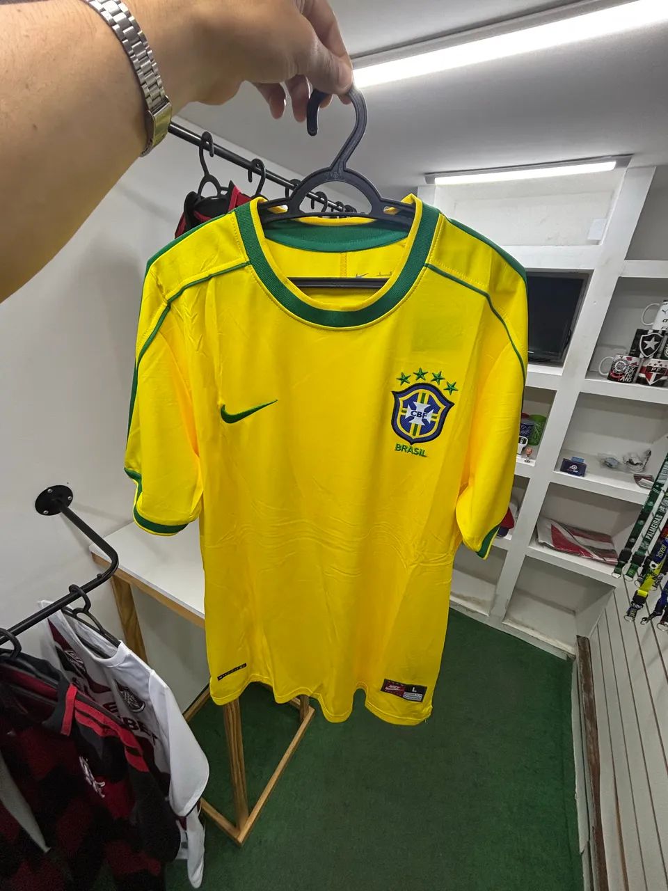 Vendo Camisa Retrô Brasil 98 - Foto 2