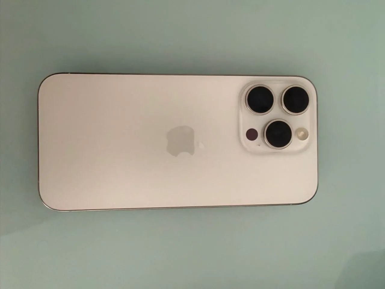iPhone 15 Pro - Foto 2