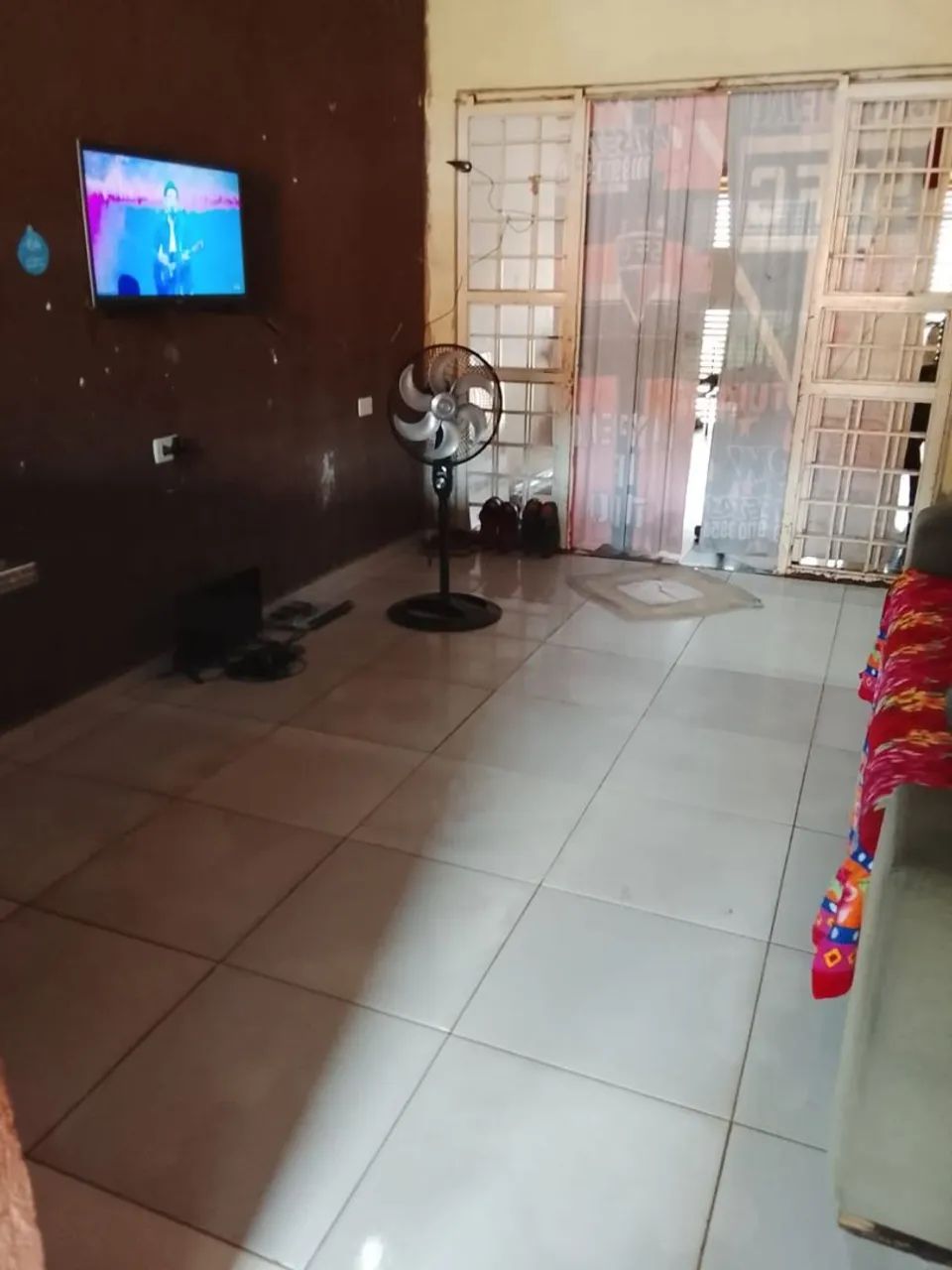 Casa bem localizada 