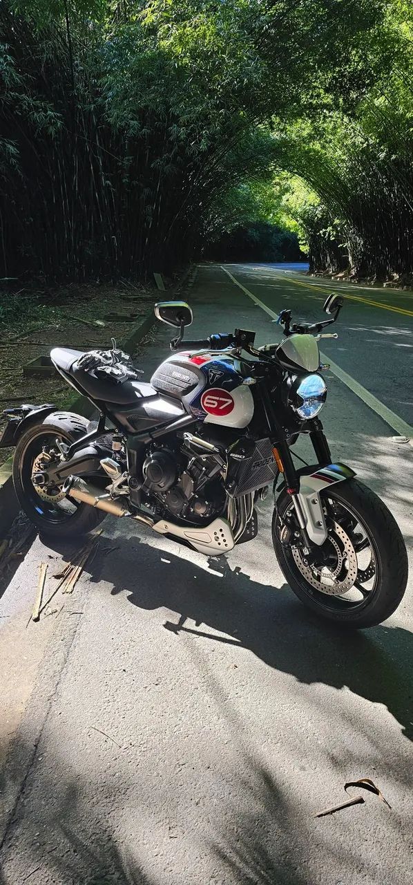Trident 660 Triple Tribute 