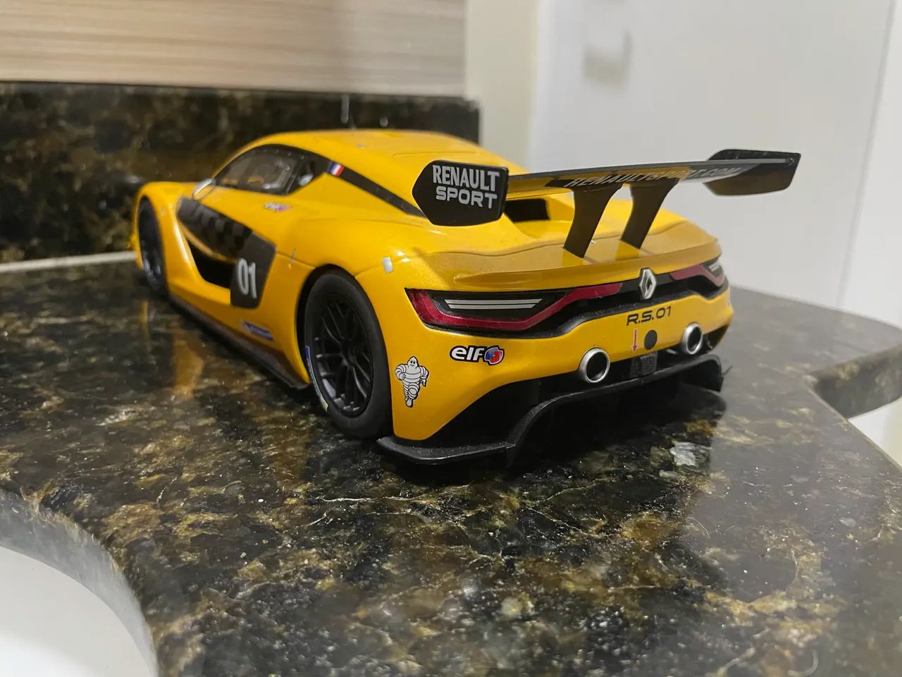 Miniatura Renault Rs 01 Escala 1/18 - Foto 4