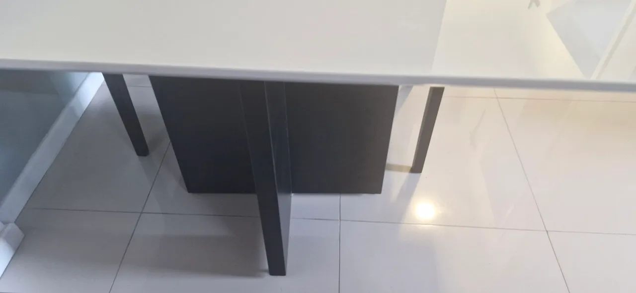 Mesa com 4 cadeiras  - Foto 2