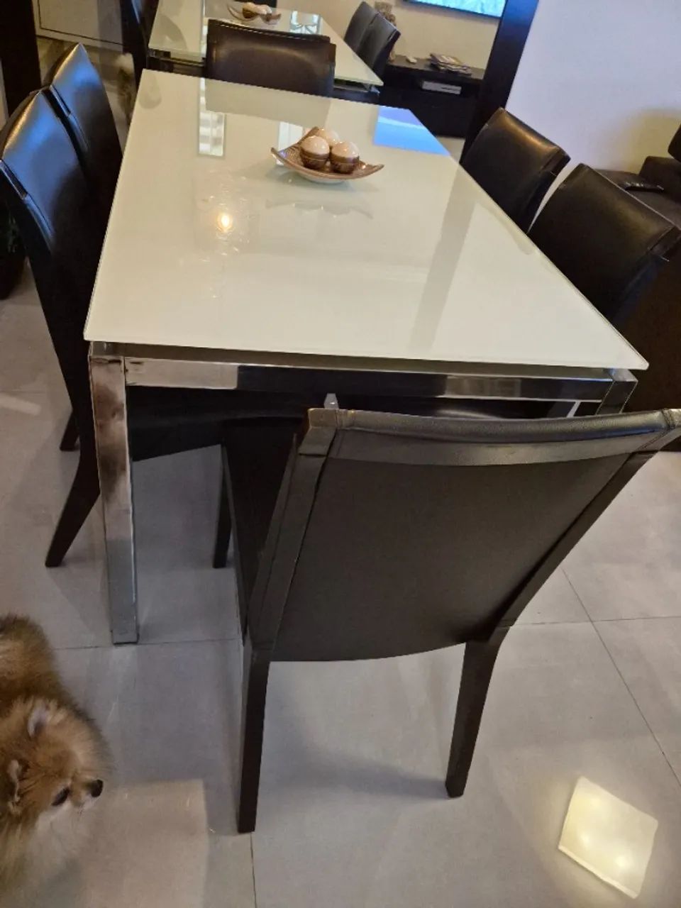 Mesa de jantar vidro com 6 cadeiras em couro - Foto 3