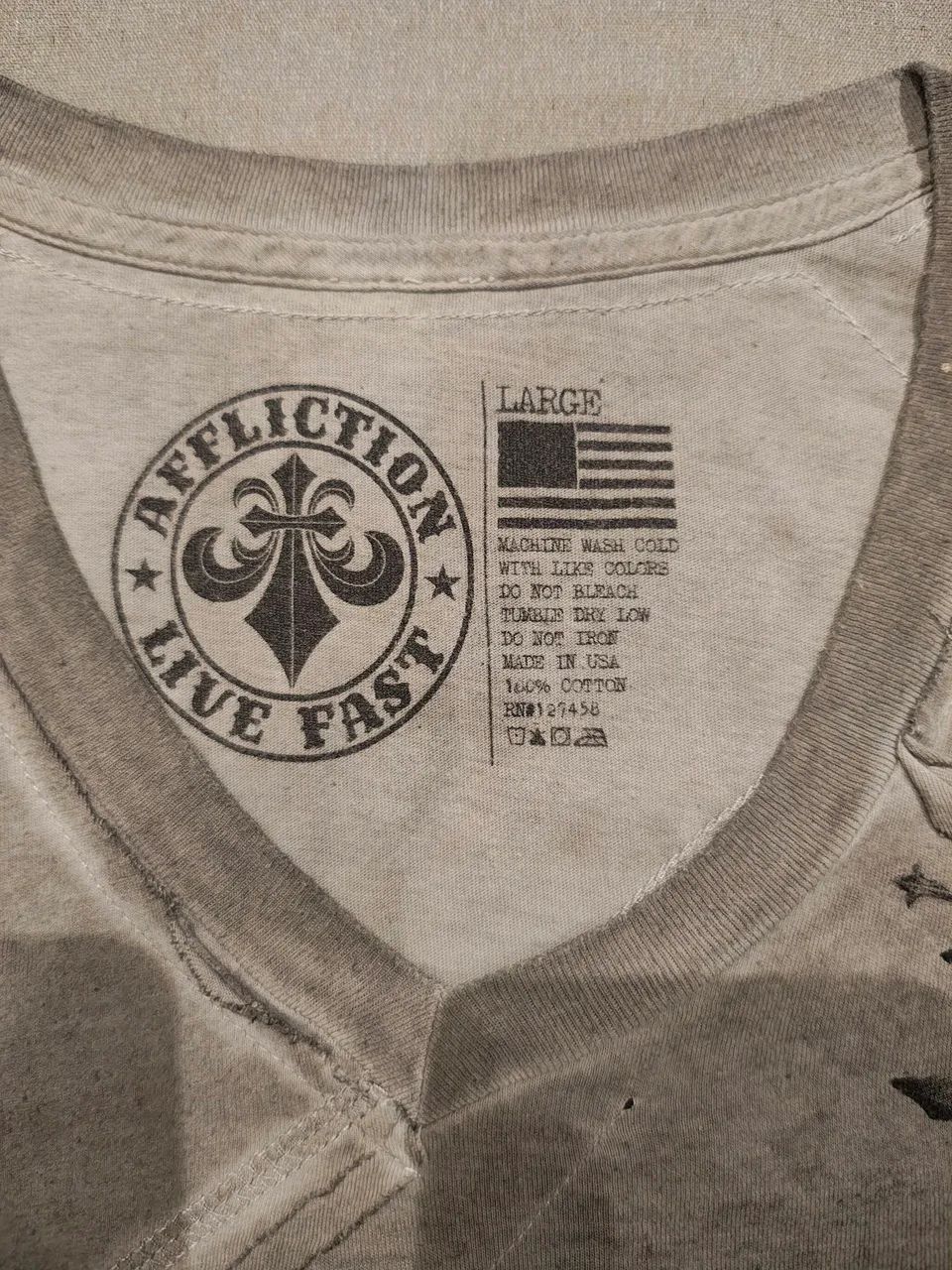 Camiseta Affliction autêntica USA - Foto 3