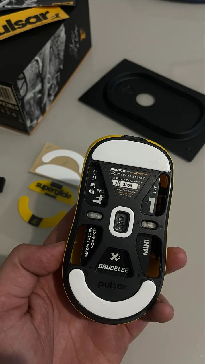 Mouse Pulsar X2 wireless Bruce Lee edition + mousepad - Foto 2