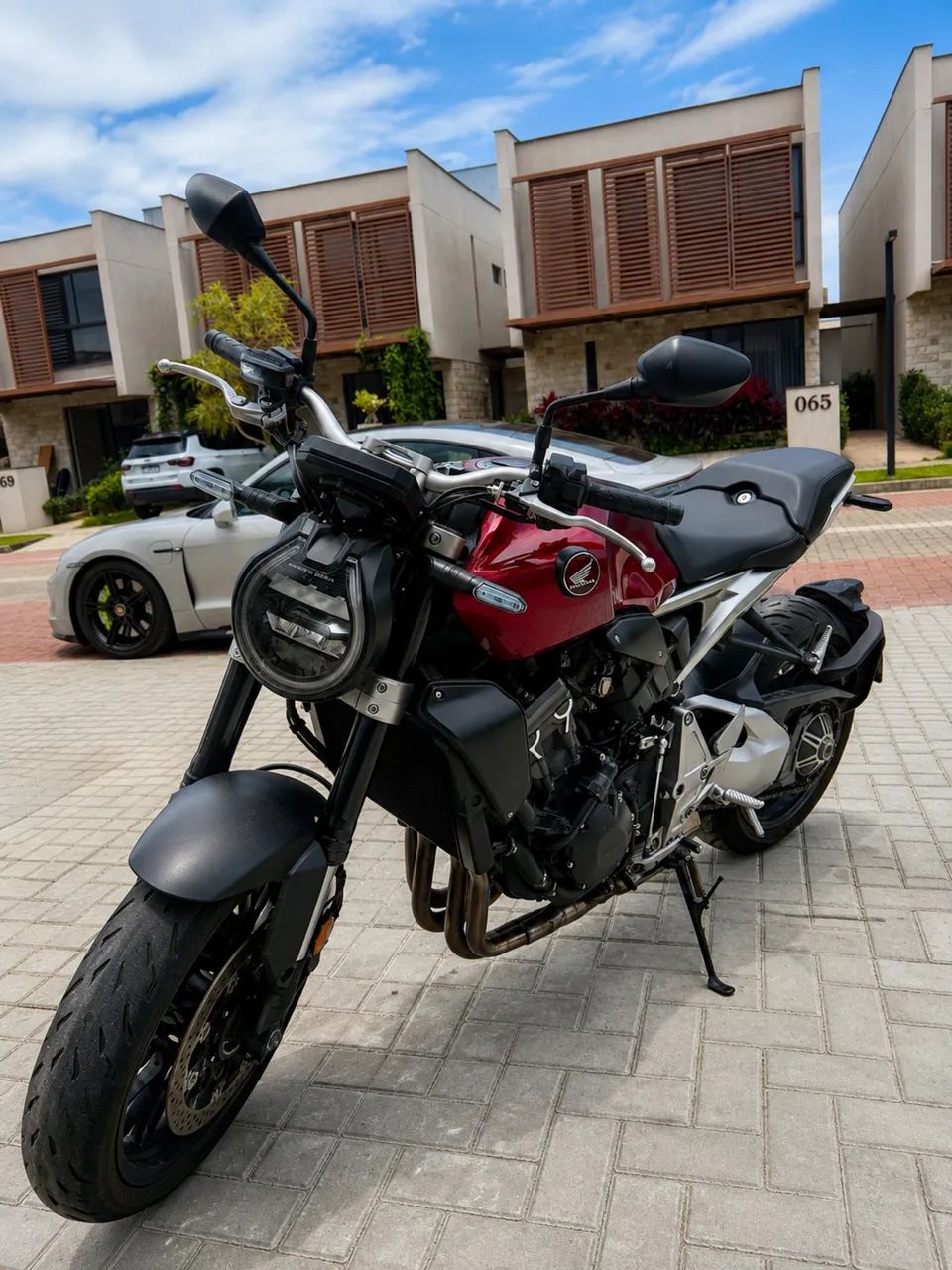 Honda CB 1000R - Foto 2