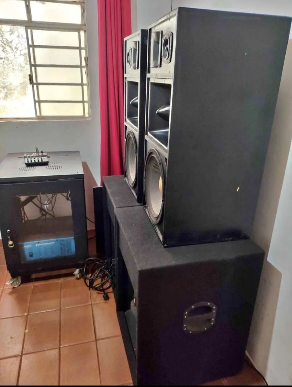 Equipamento de som profissional 