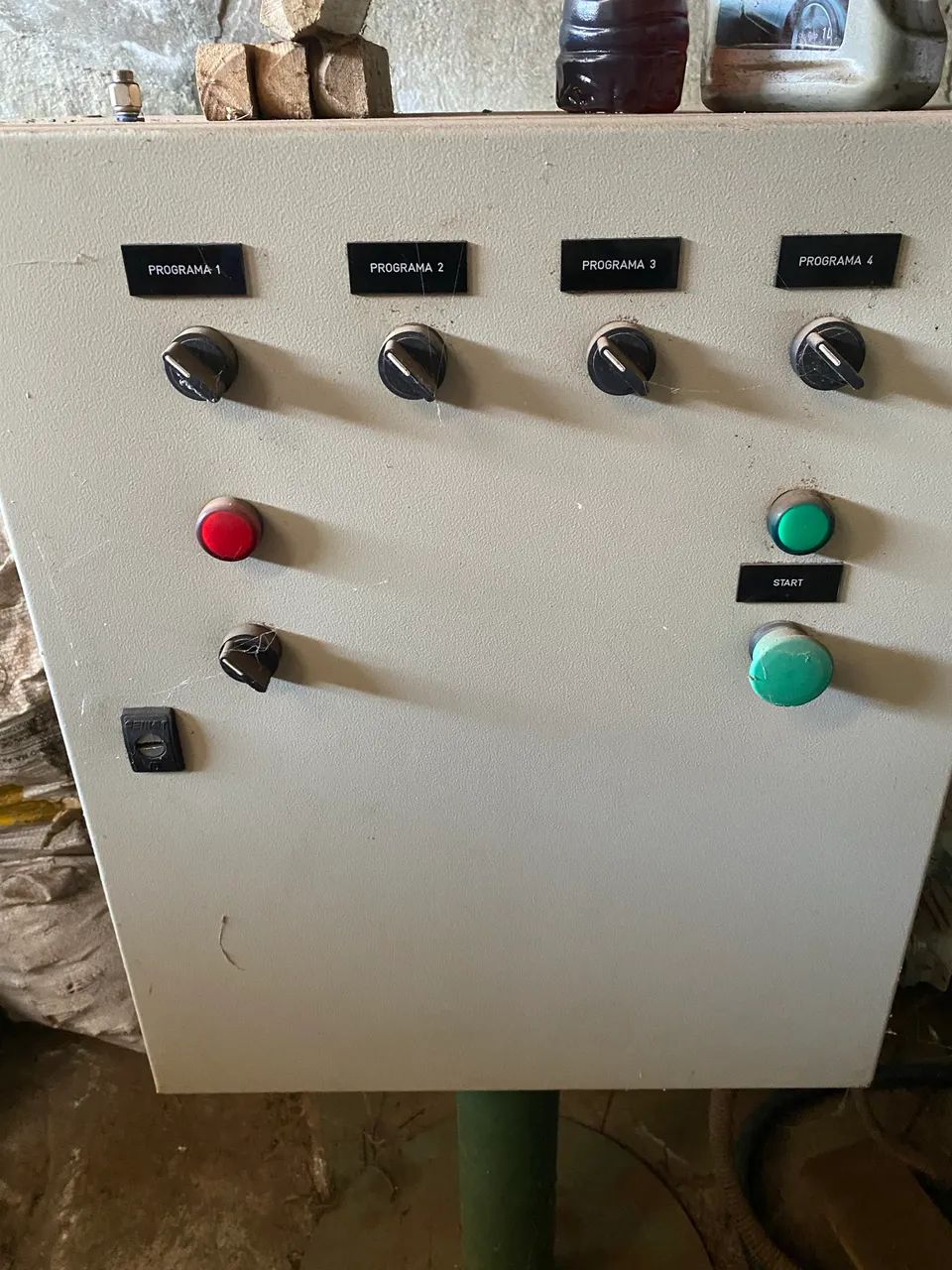 Máquina tufadeira automática para vassouras - Foto 3