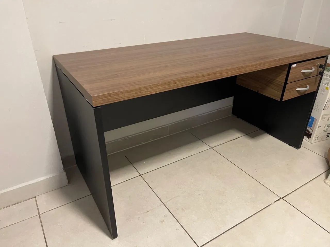 MESA DE ESCRITORIO 1.50x0.70 COM GAVETAS NOGAL - LOJA IKONMIXOFFICE 