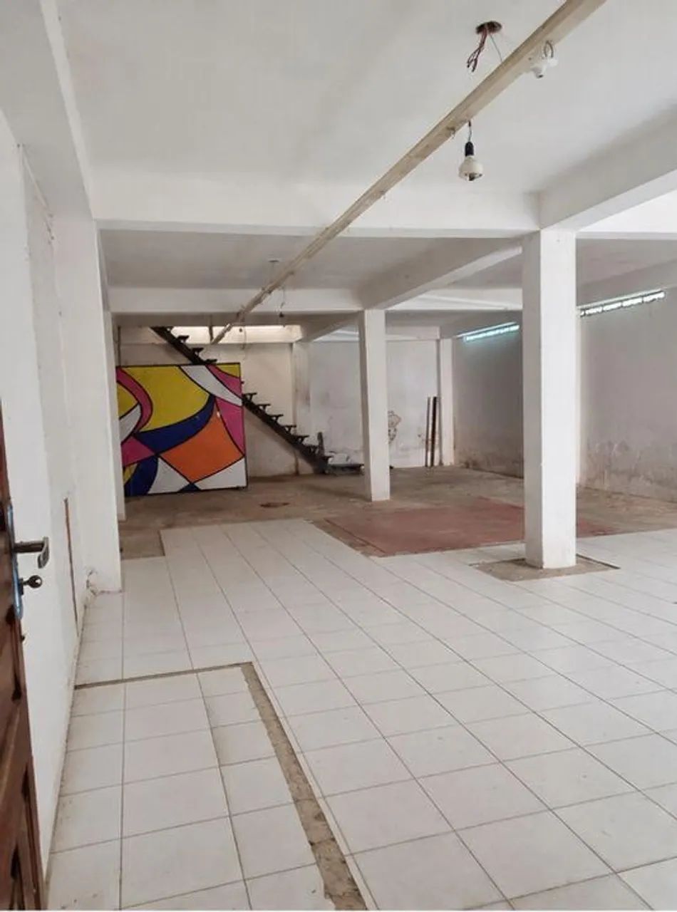 Galpão e Prédio comercial na Serrinha - Adaptável aos seus objetivos 