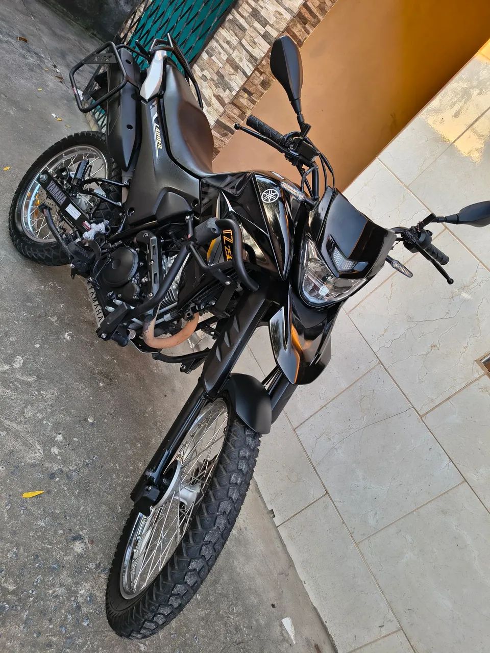 XTZ Lander 250cx