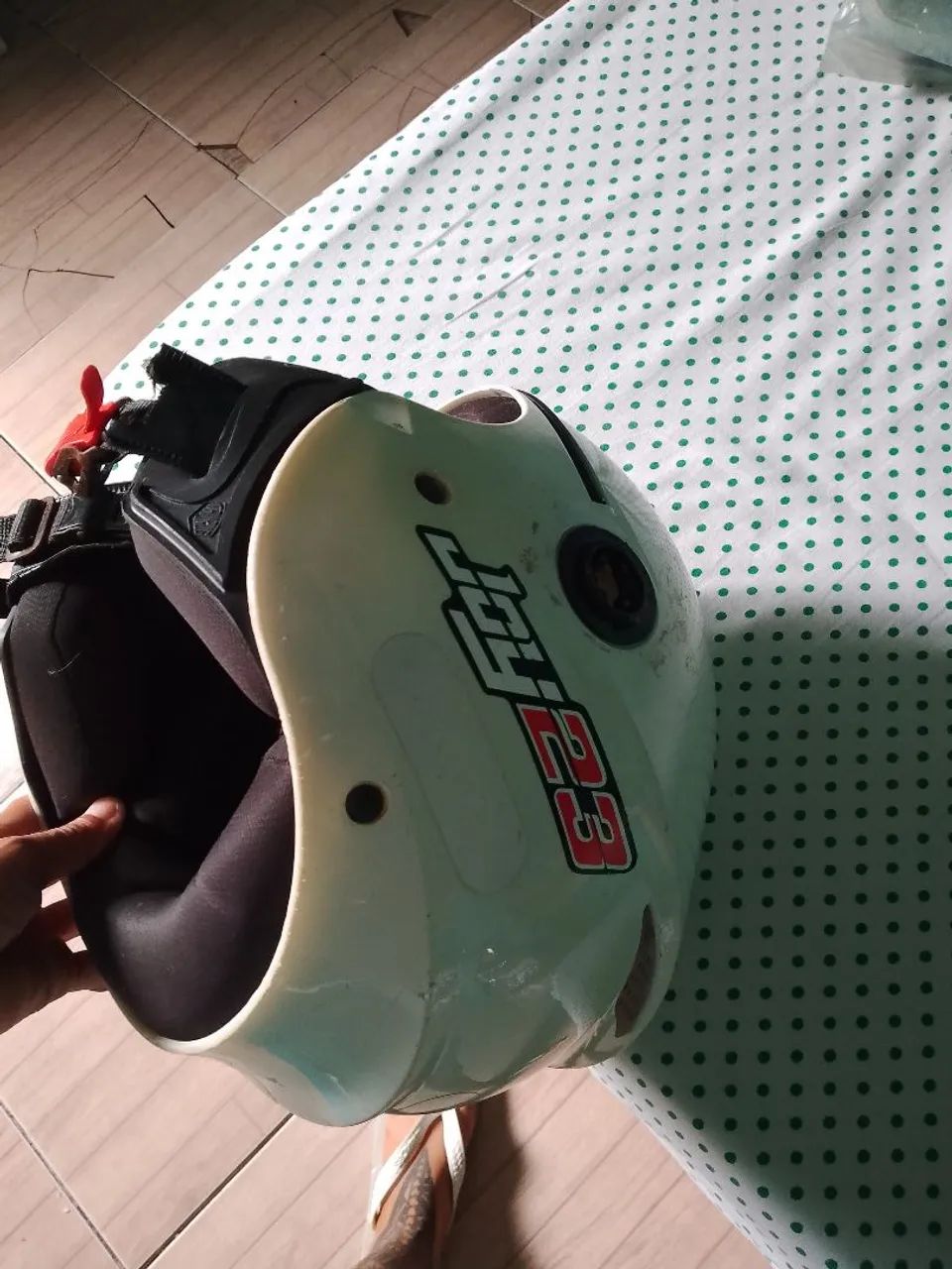 Capacete Taurus branco 56