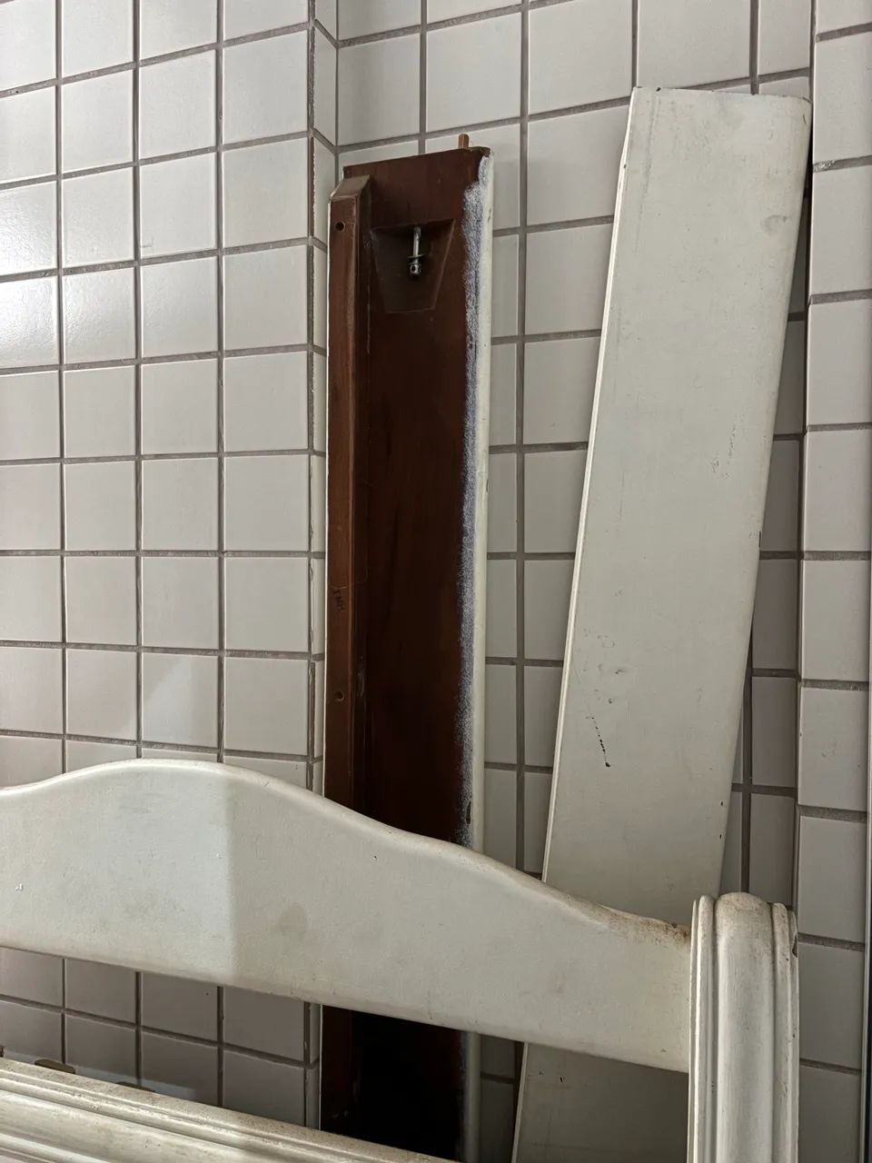 Cama de solteiro madeira maciça 