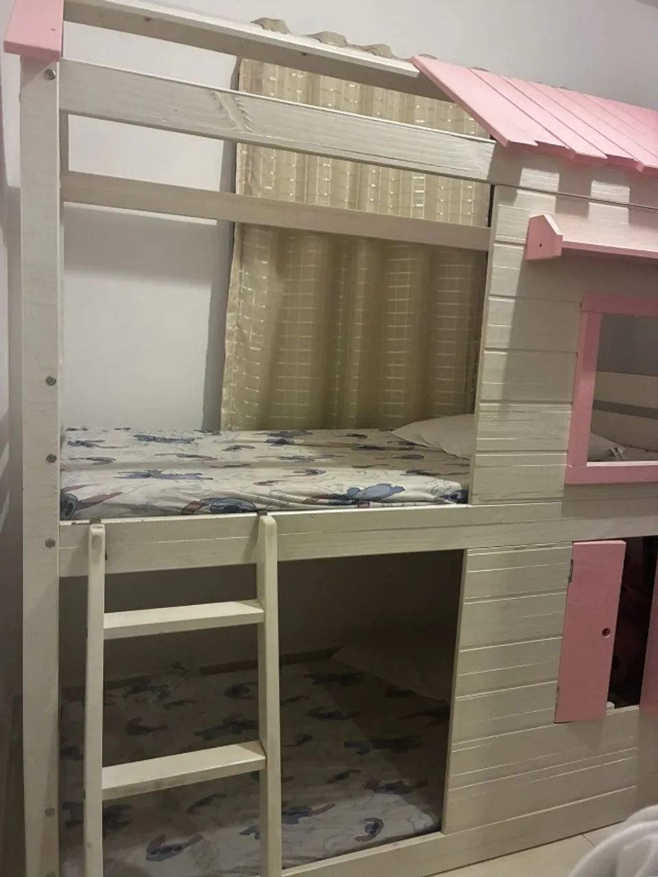 Beliche com colchões