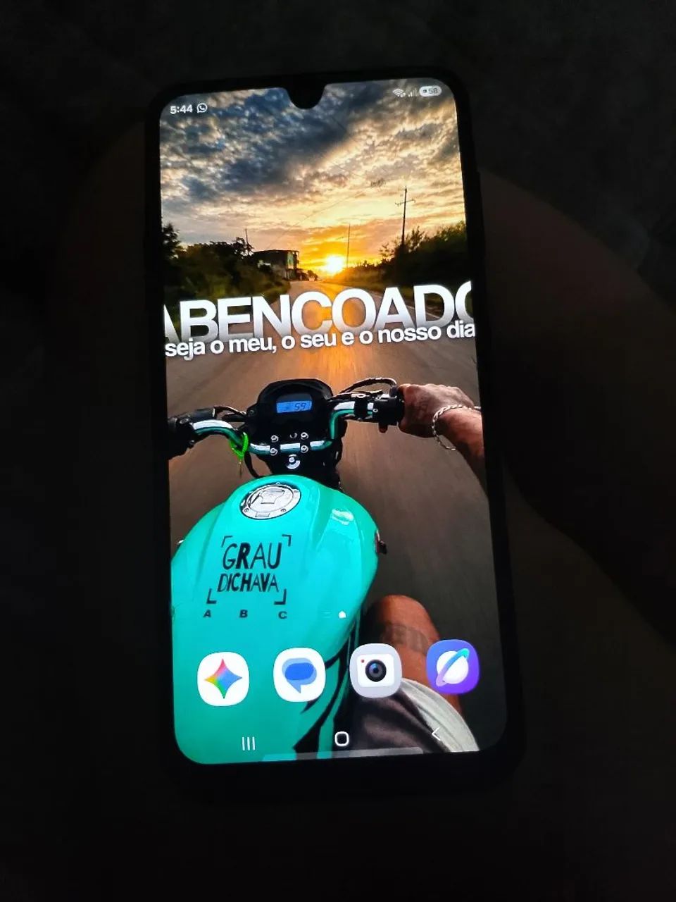 Samsung Galaxy 16