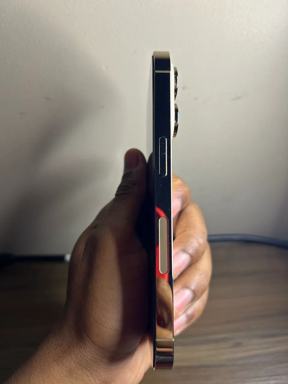 IPHONE 14 PRO - 128GB - DOURADO - SAÚDE 90% - Foto 4
