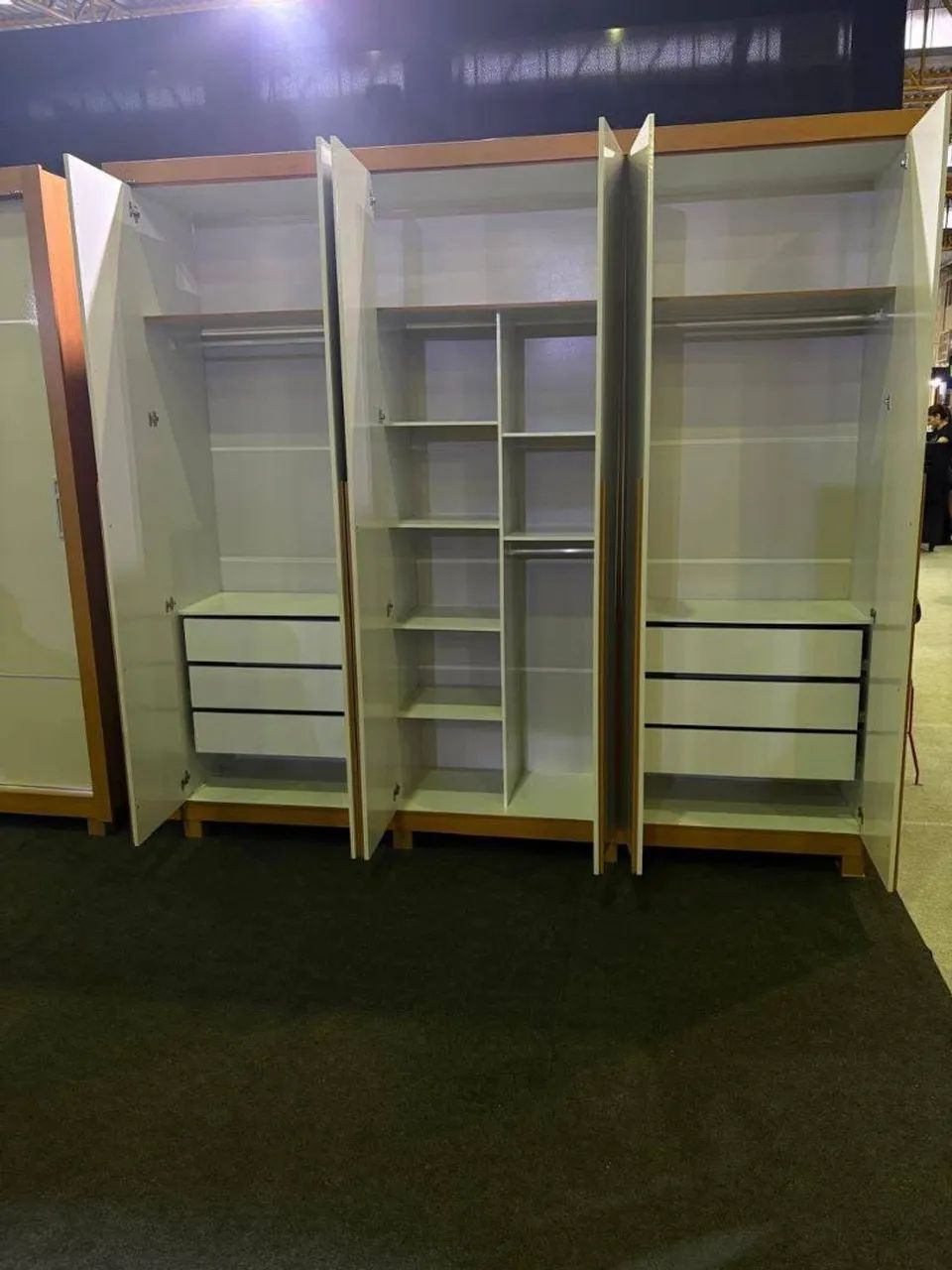 Guarda Roupa Chicago 6 Portas  - Foto 3