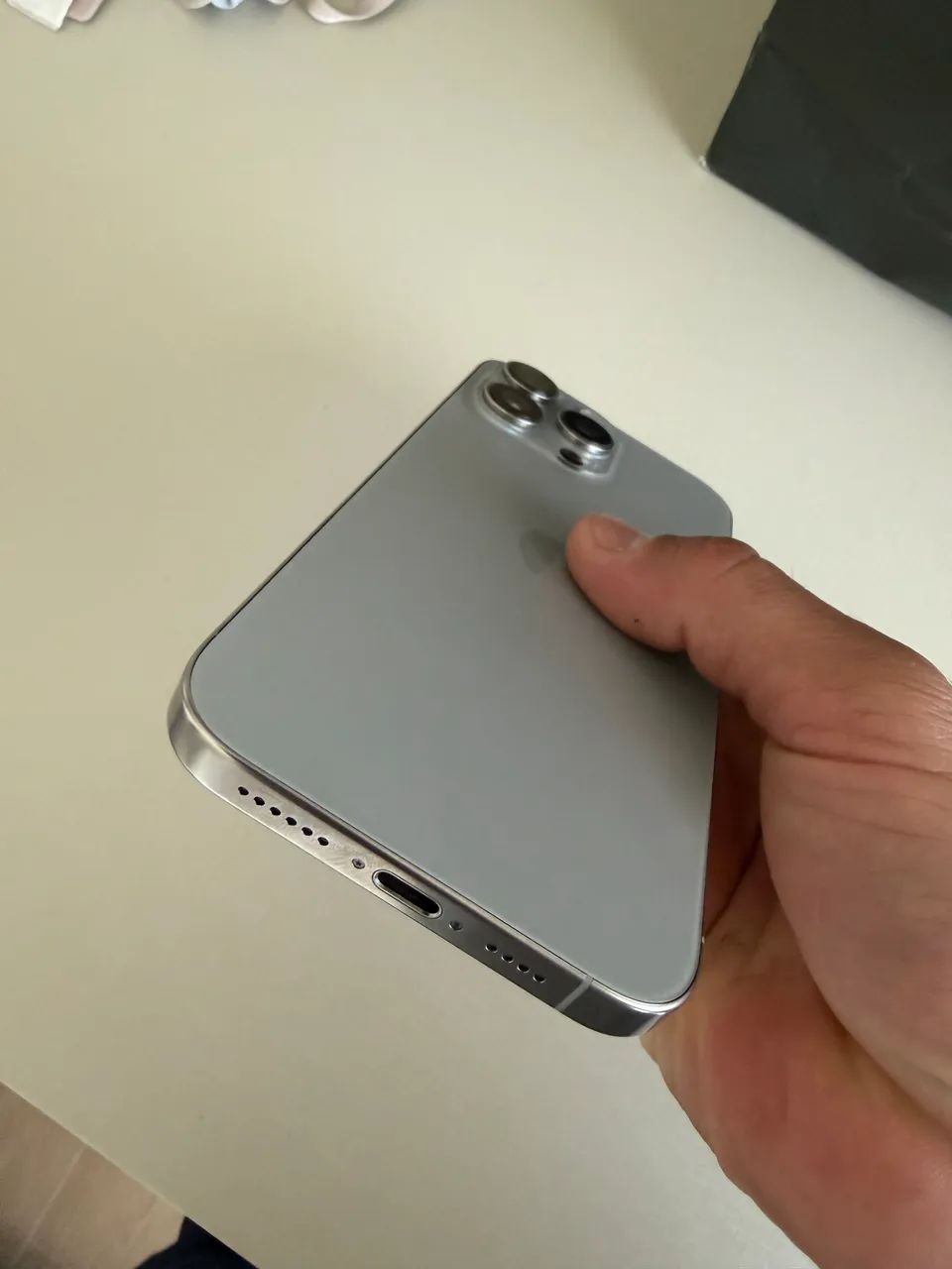 Iphone 16 pro max  - Foto 4
