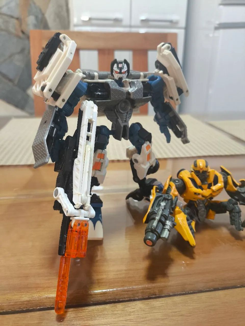 Transformers 2007 Final Stand Longarm e Bumblebee Deluxe Class - Foto 2
