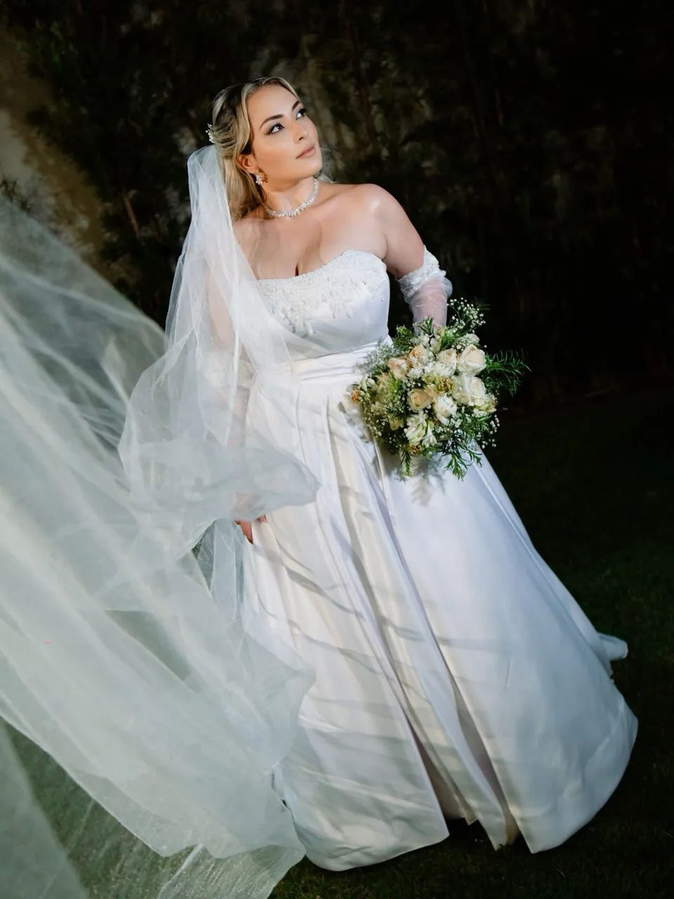 Vestido de noiva usado uma única vez 