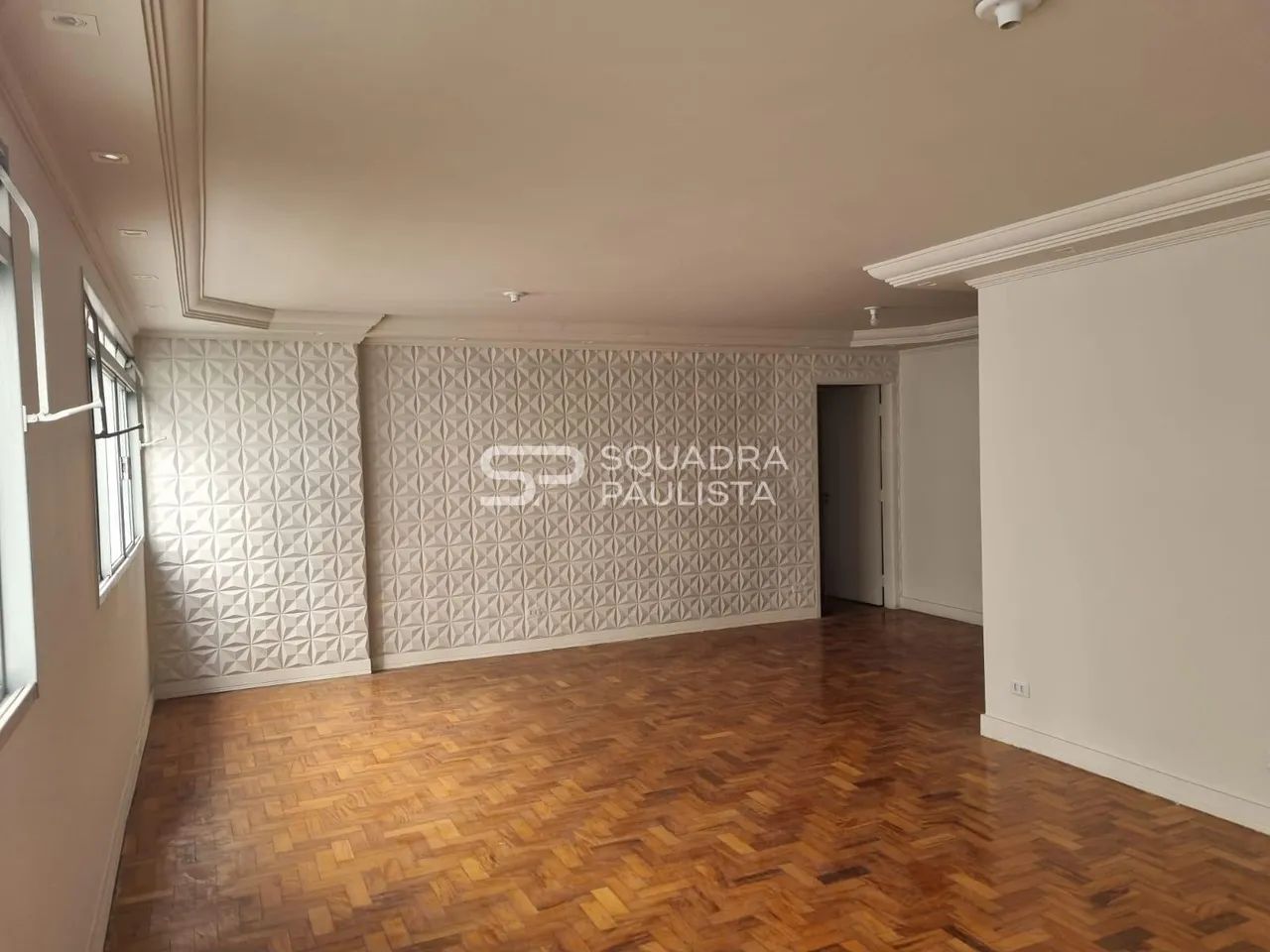 Apartamento no bairro Itaim com 3 dormitórios, 1 suíte e 2vagas de garagem. - Foto 4