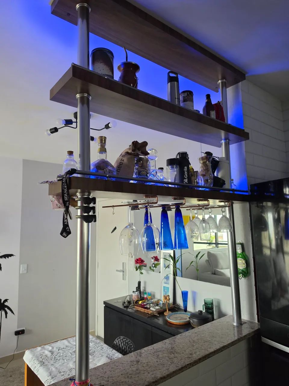 Bar com 2 prateleiras, 2 torres e iluminação alemã - Foto 3