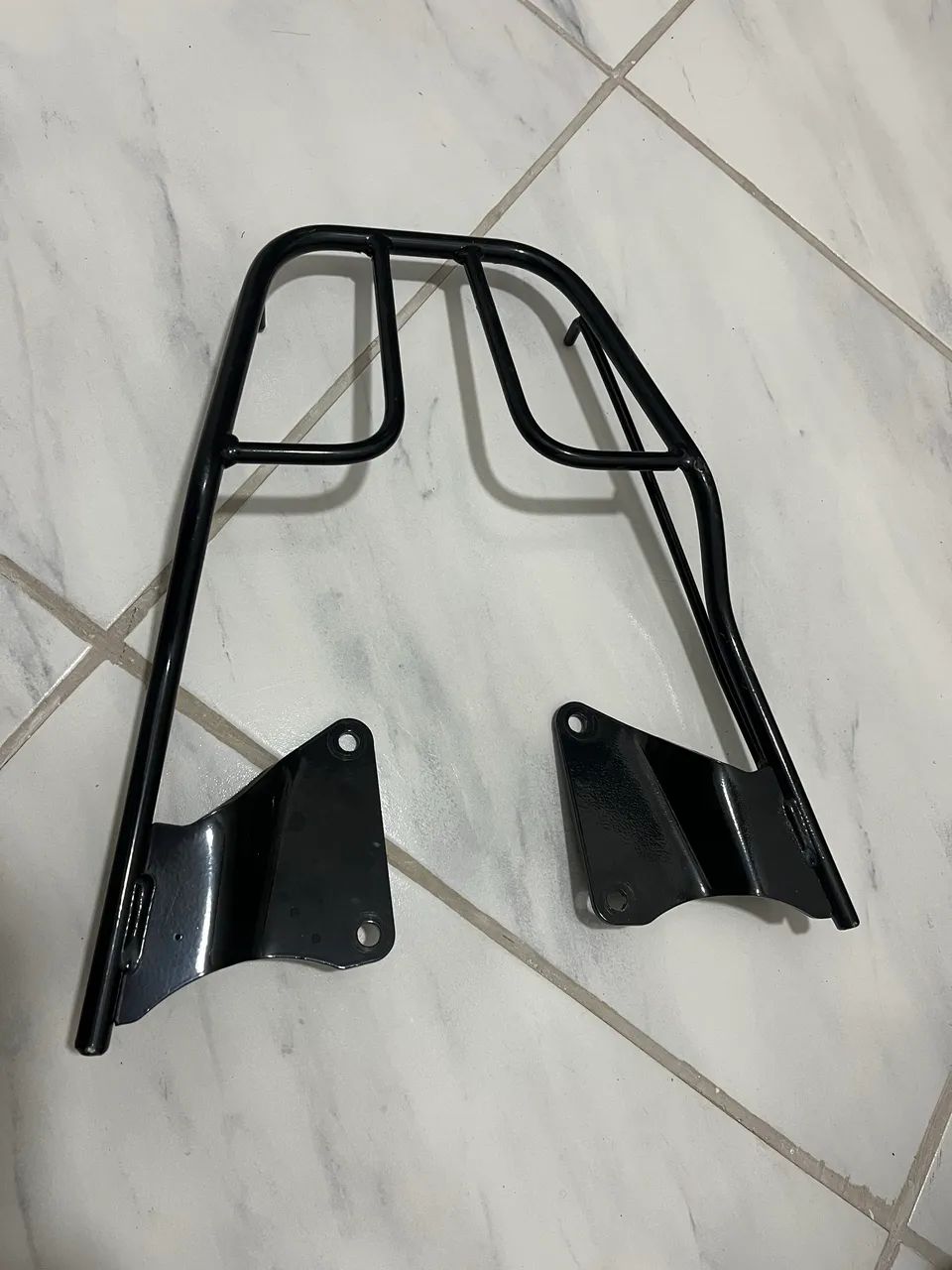Baú Givi 27L + Bagageiro aço maciço  - Foto 2