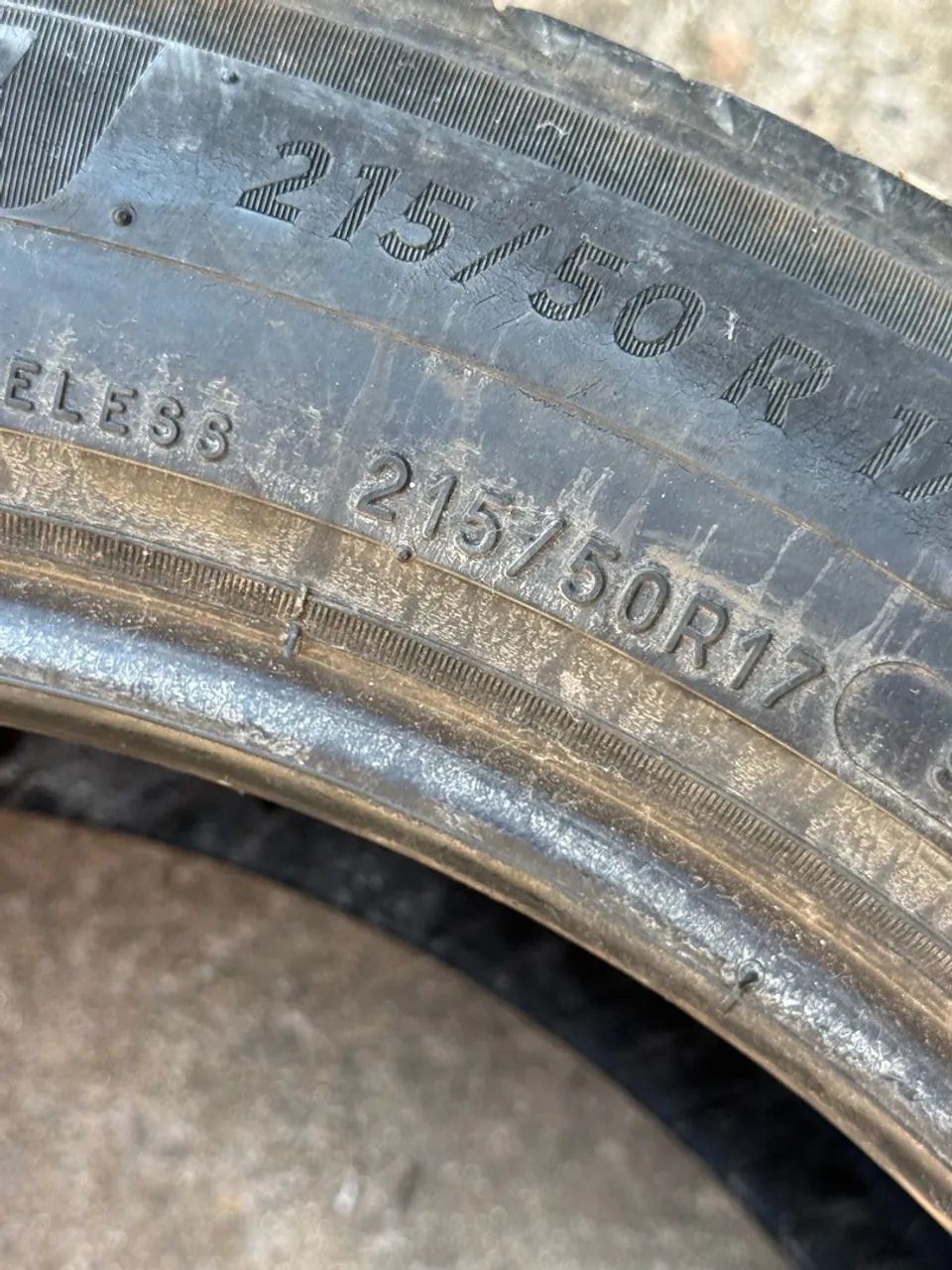 Pneu  michelin 216/50/17 - Foto 4