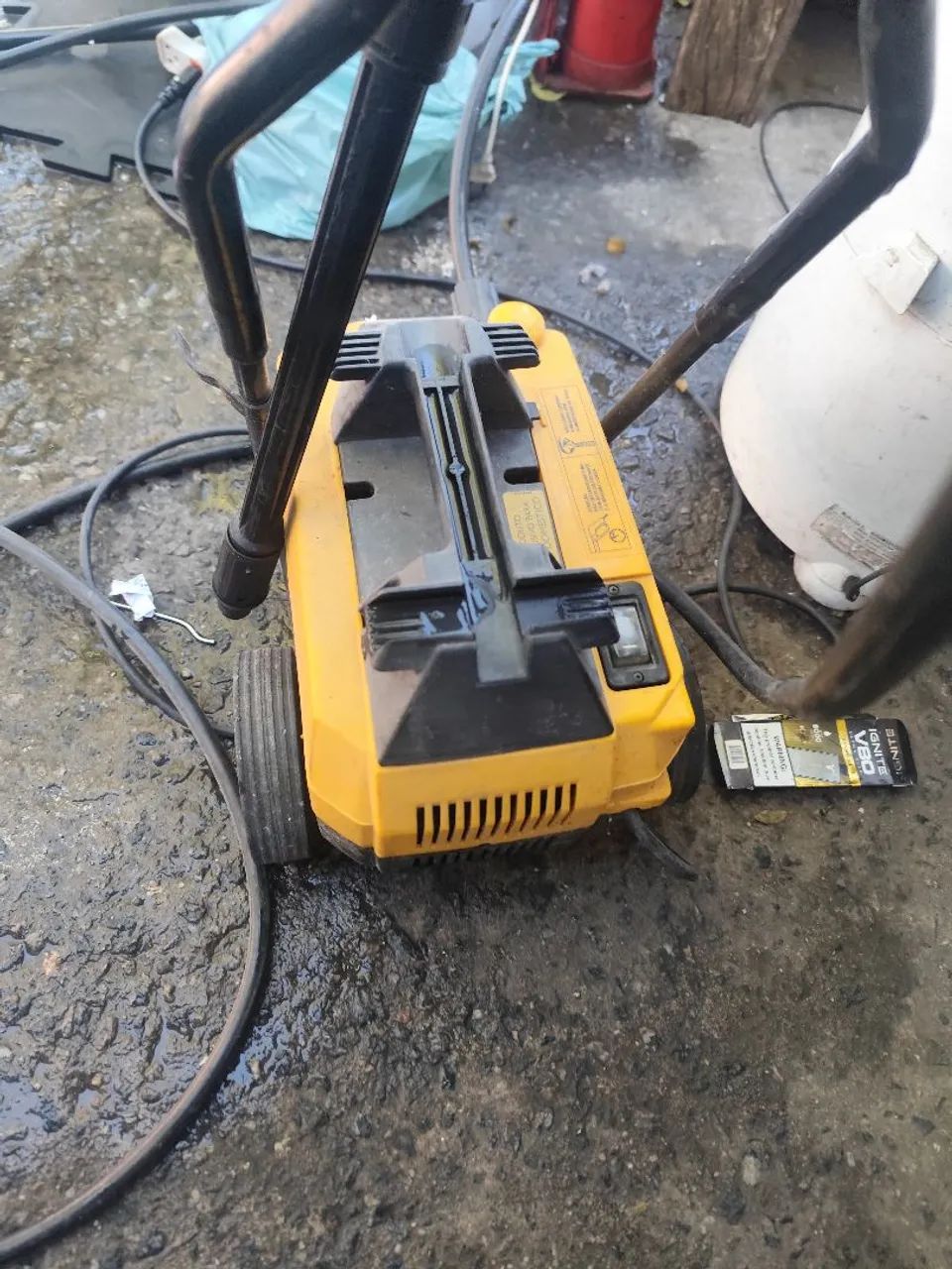 Lavadora de alta pressão Electrolux mini 